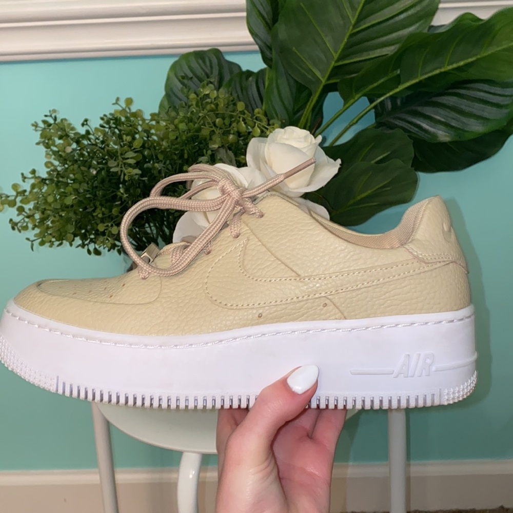 Nike Air Force 1 Sage Low 2 'Desert Ore'